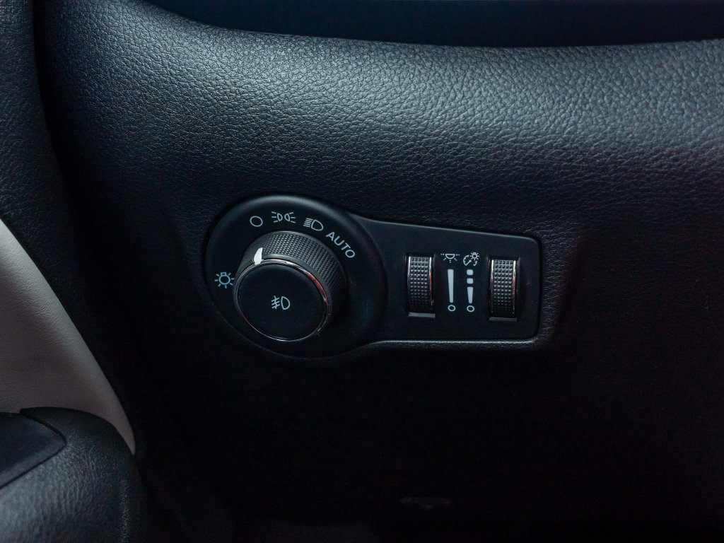 Used 2024 Jeep Compass Limited AWD/4WD image 29