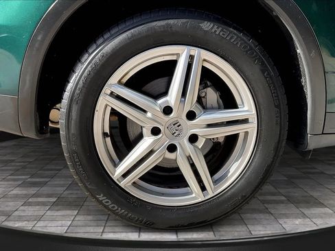 Used 2013 Porsche Cayenne S image 34