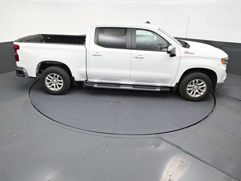 Used 2023 Chevrolet Silverado 1500 LT w/ Z71 Off-Road Package AWD/4WD image 17