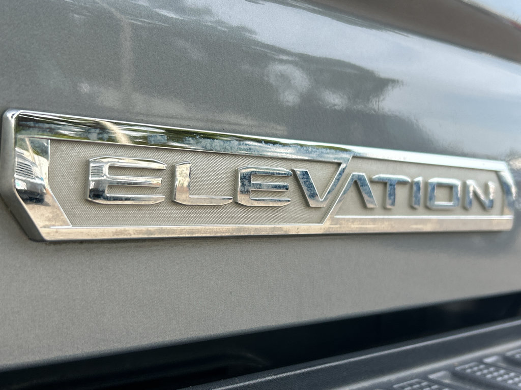 Used 2023 GMC Sierra 1500 Elevation w/ X31 Off-Road Package AWD/4WD image 13