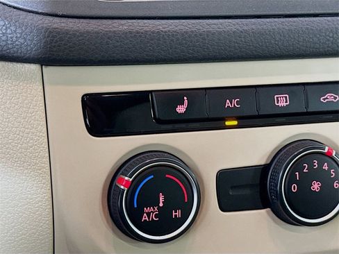 Used 2017 Volkswagen Tiguan Wolfsburg Edition image 19