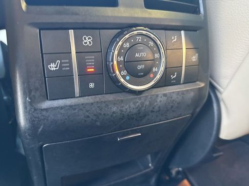 Used 2015 Mercedes-Benz GL 550 4MATIC image 28