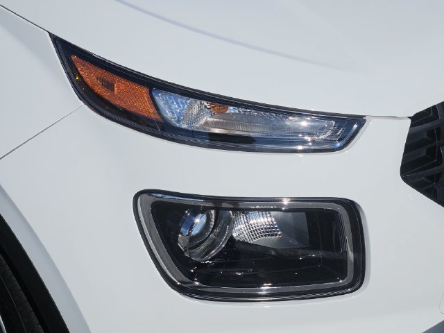 Used 2026 Hyundai Venue SE FWD image 9