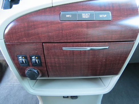 Used 2011 Toyota Sienna XLE image 25