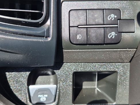 Used 2026 RAM ProMaster 2500 w/ Convenience Group FWD image 16