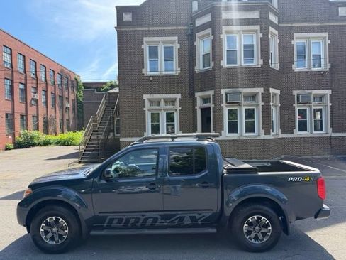 Used 2020 Nissan Frontier PRO-4X w/ Pro-4x Utility Package AWD/4WD image 8