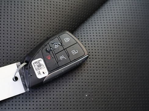 Used 2023 Buick Envision Essence w/ Sport Touring Package image 37