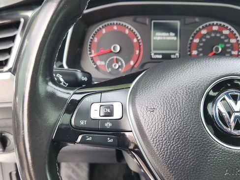 Used 2019 Volkswagen Jetta R-Line FWD image 17
