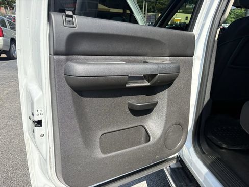 Used 2011 Chevrolet Silverado 1500 LT w/ All-Star Edition AWD/4WD image 13