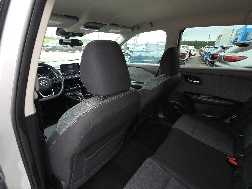 Used 2021 Nissan Rogue SV AWD/4WD image 27