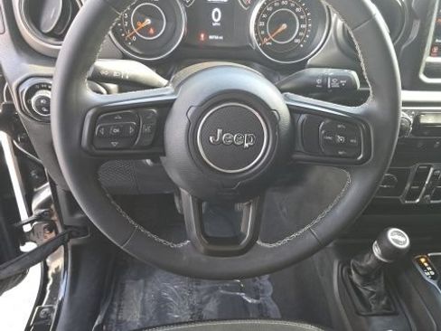 Used 2023 Jeep Gladiator Sport AWD/4WD image 12