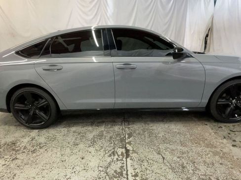 Used 2023 Honda Accord Sport image 4