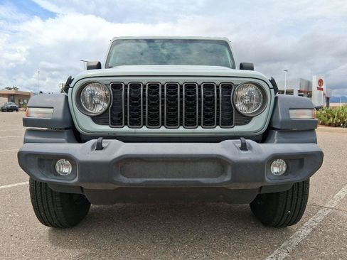 Used 2024 Jeep Wrangler Sport AWD/4WD image 9