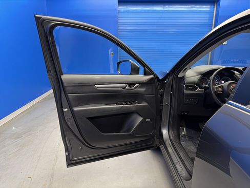 Used 2020 MAZDA CX-5 Touring image 10