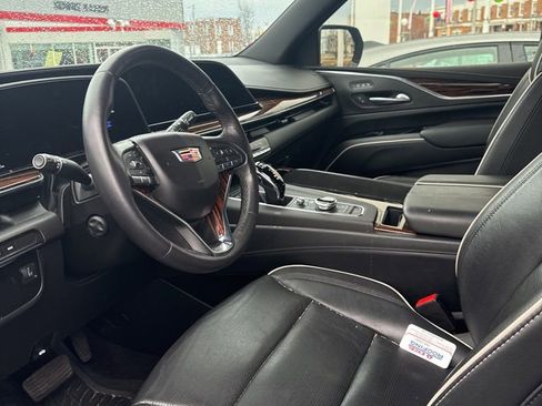 Used 2022 Cadillac Escalade ESV Premium Luxury image 10
