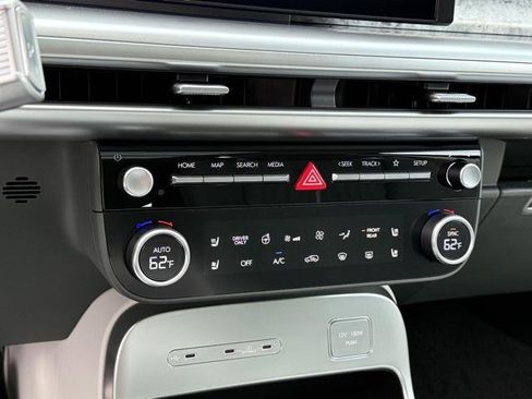 New 2026 Hyundai Ioniq 9 Calligraphy image 22