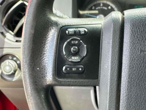 Used 2014 Ford F550 4x4 Regular Cab Super Duty image 26