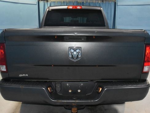 Used 2018 RAM 1500 Express w/ Express Value Package image 23