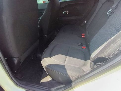 Used 2017 Kia Soul + FWD image 10