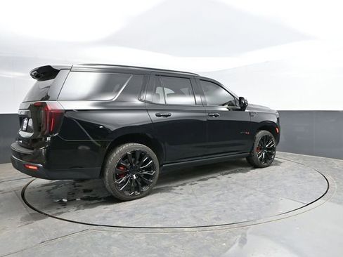 Used 2024 GMC Yukon AT4 w/ Technology Package AWD/4WD image 10