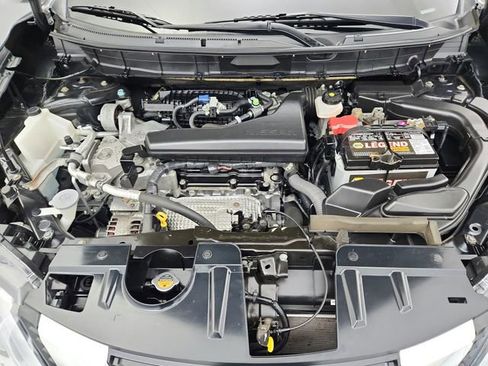 Used 2017 Nissan Rogue SL image 37