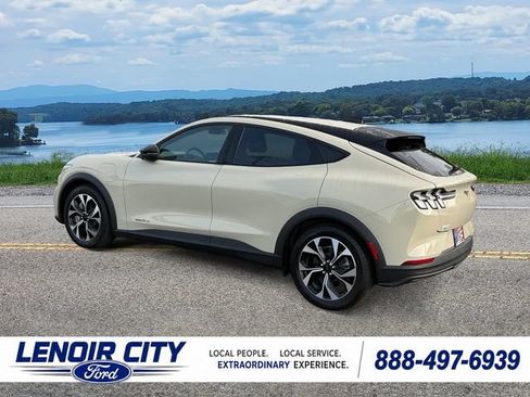 Used 2025 Ford Mustang Mach-E Select w/ Comfort Package Lite AWD/4WD image 5