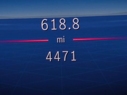 Certified 2025 Mercedes-Benz GLB 250 4MATIC image 37