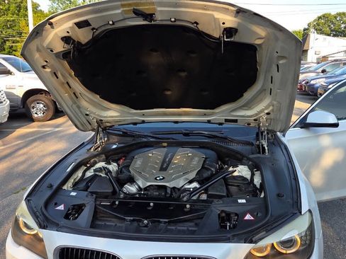 Used 2011 BMW 750Li xDrive AWD/4WD image 57