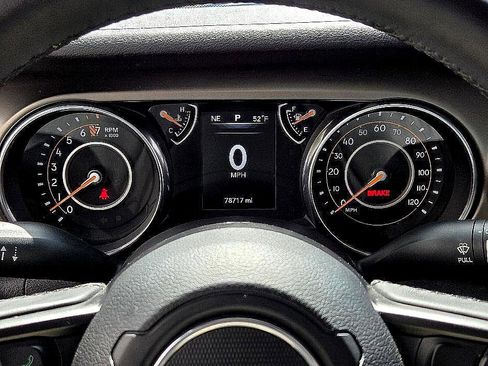 Used 2019 Jeep Wrangler Sport image 29