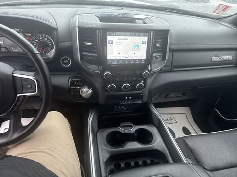 Used 2024 RAM 1500 Laramie image 24