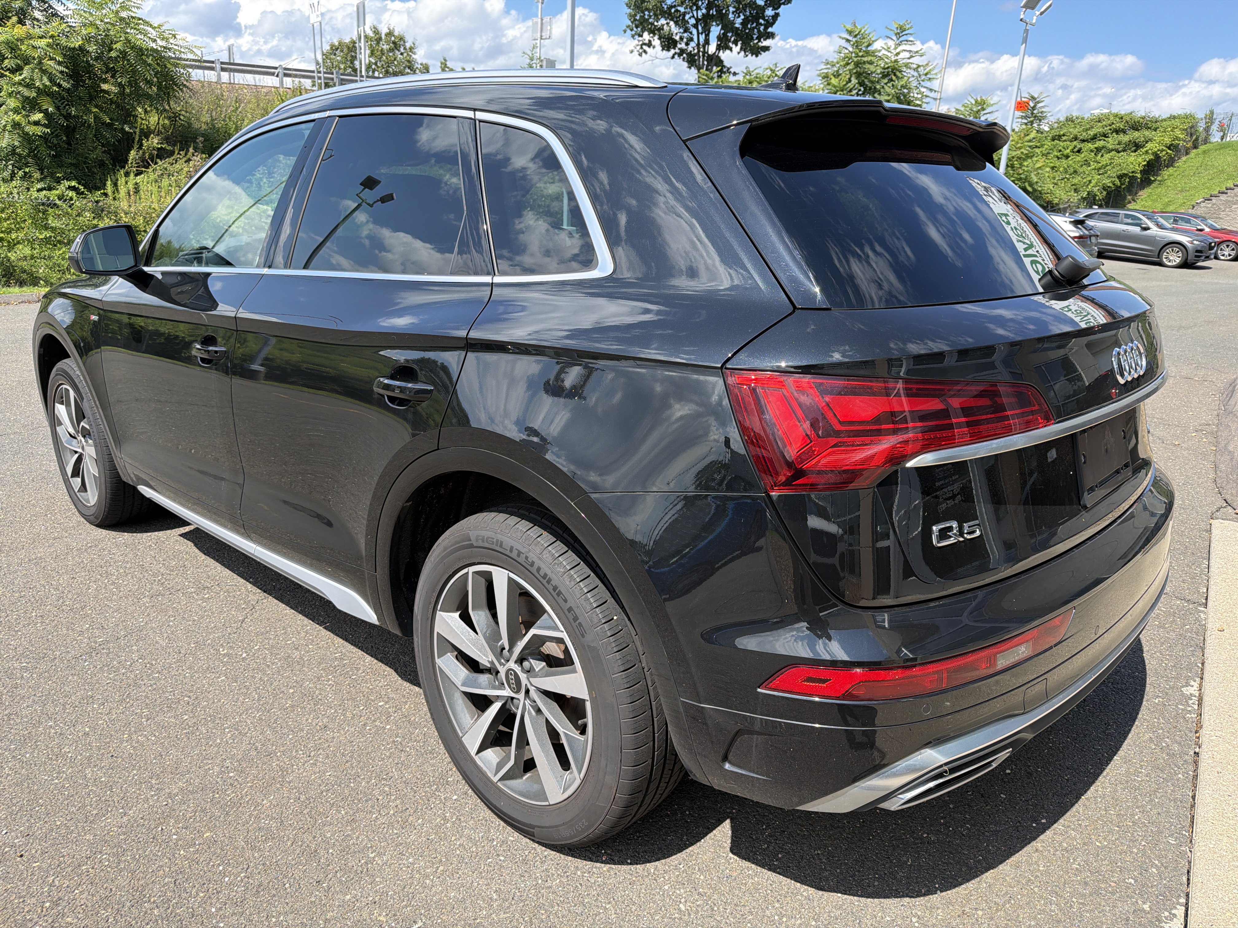 Used 2023 Audi Q5 2.0T Premium w/ Convenience Package AWD/4WD image 6