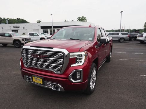 Certified 2022 GMC Sierra 1500 Denali w/ Denali Premium Package AWD/4WD image 1
