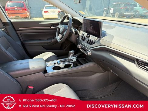 Certified 2024 Nissan Altima 2.5 SV w/ SV Premium Package FWD image 39