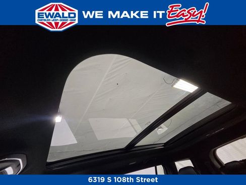 New 2025 Jeep Grand Cherokee L Limited image 11