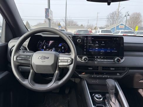 Used 2024 Chevrolet Colorado Trail Boss w/ Technology Package image 9