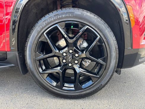 Used 2024 Chevrolet Traverse RS w/ LPO, Floor Liner Package AWD/4WD image 38