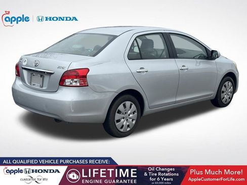 Used 2010 Toyota Yaris Sedan image 7