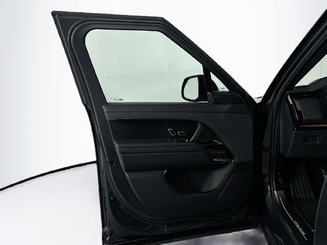 Used 2025 Land Rover Range Rover Sport Dynamic SE AWD/4WD image 11