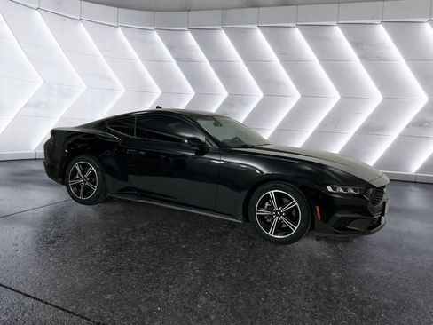 Used 2024 Ford Mustang Coupe RWD image 1