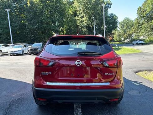 Used 2018 Nissan Rogue Sport SV w/ SV All-Weather Package AWD/4WD image 6
