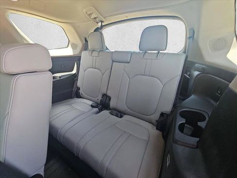 Used 2023 Honda Pilot Elite image 17