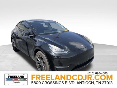 Used 2023 Tesla Model Y Long Range AWD/4WD image 1