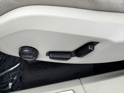 Used 2022 Volvo XC90 T6 Momentum w/ Advanced Package image 12