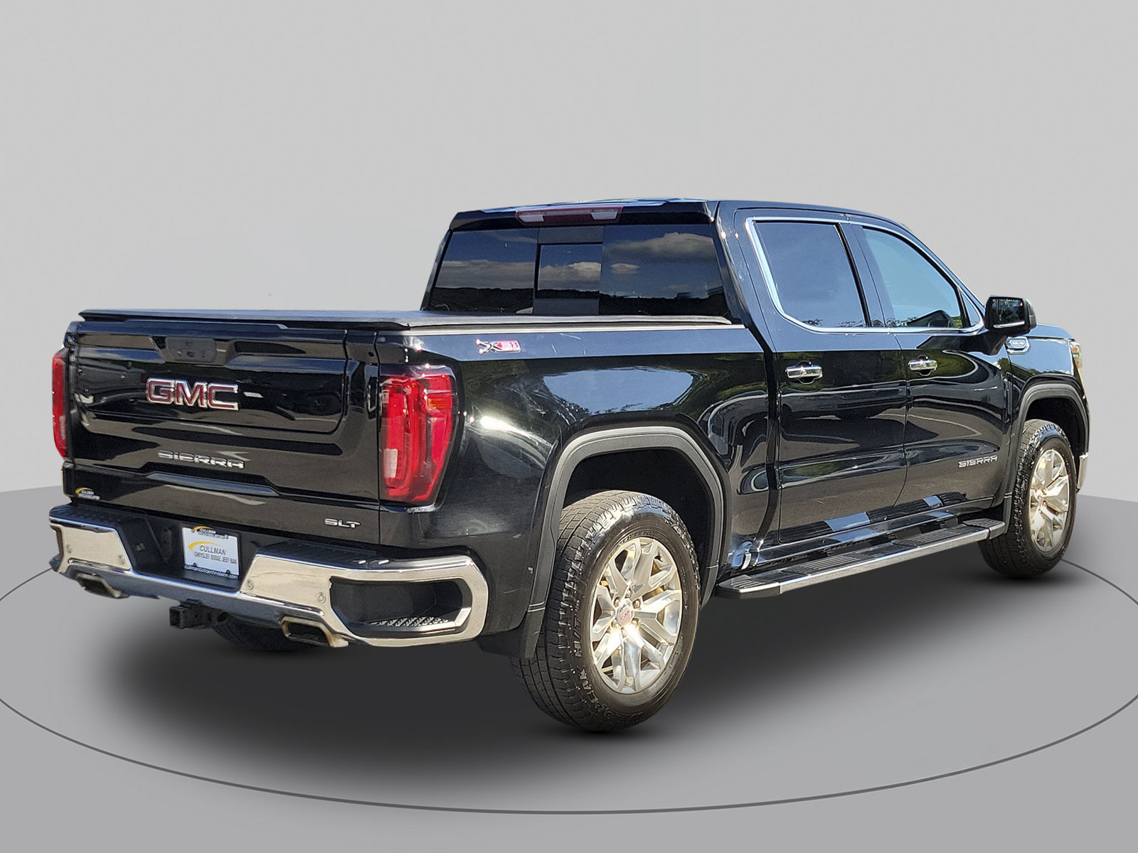 Used 2019 GMC Sierra 1500 SLT w/ SLT Premium Plus Package AWD/4WD image 3