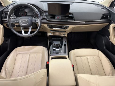 Used 2023 Audi Q5 2.0T Premium w/ Convenience Package AWD/4WD image 16