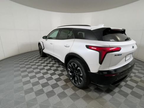 New 2025 Chevrolet Blazer EV RS RWD image 98