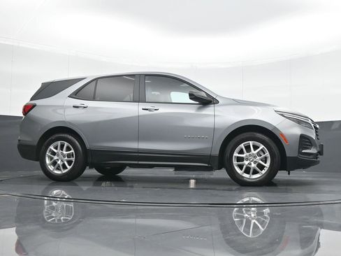 Used 2023 Chevrolet Equinox LS w/ LS Convenience Package image 22