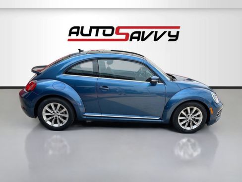 Used 2019 Volkswagen Beetle 2.0T SE FWD image 8