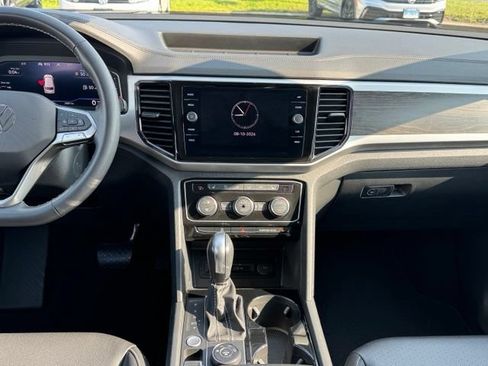 Certified 2023 Volkswagen Atlas SE AWD/4WD image 16