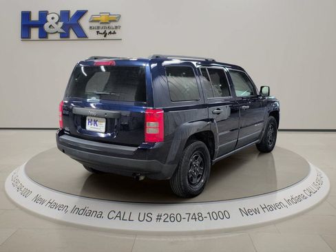 Used 2017 Jeep Patriot Sport FWD image 6